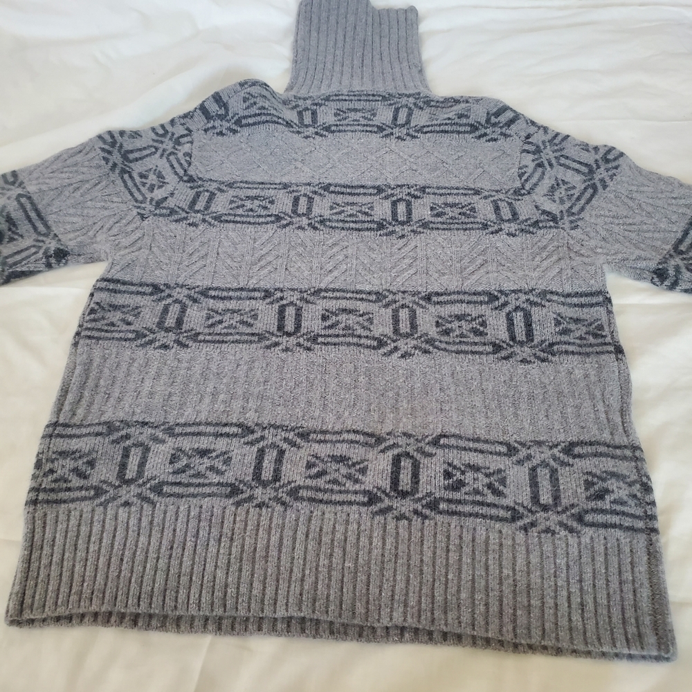Sweater - Picture 10 of 13